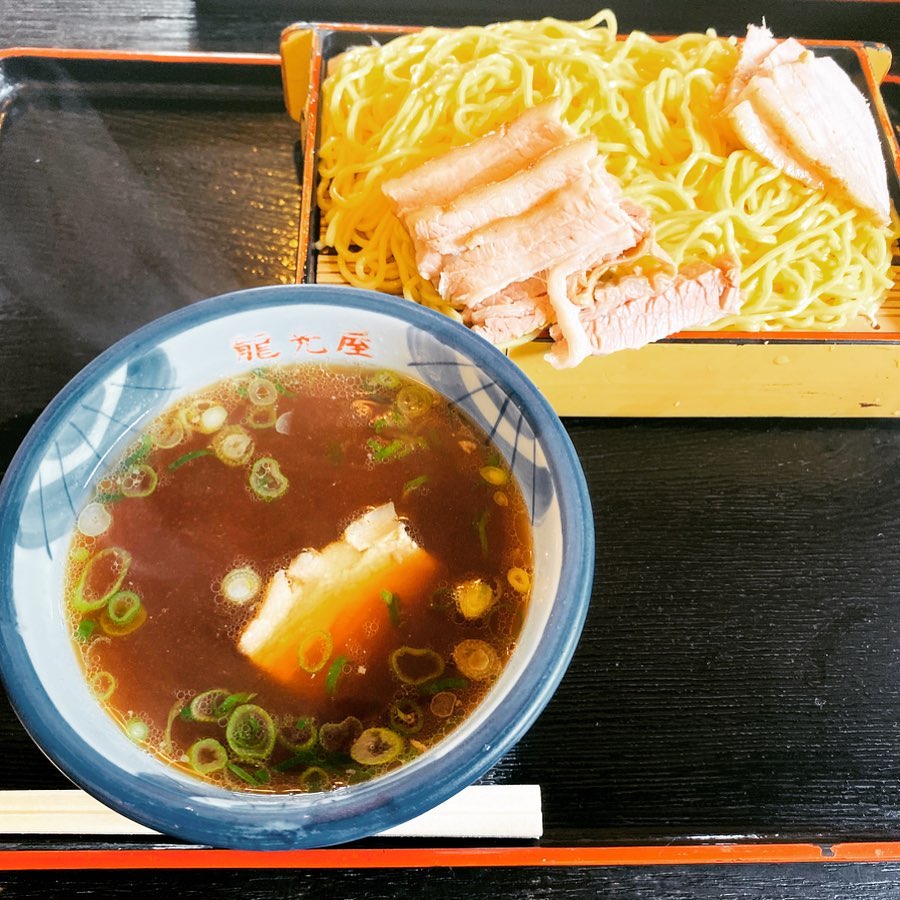 看板も暖簾も蕎麦屋なのに蕎麦がない！浜松ソウルフードつけ麺「龍光屋」