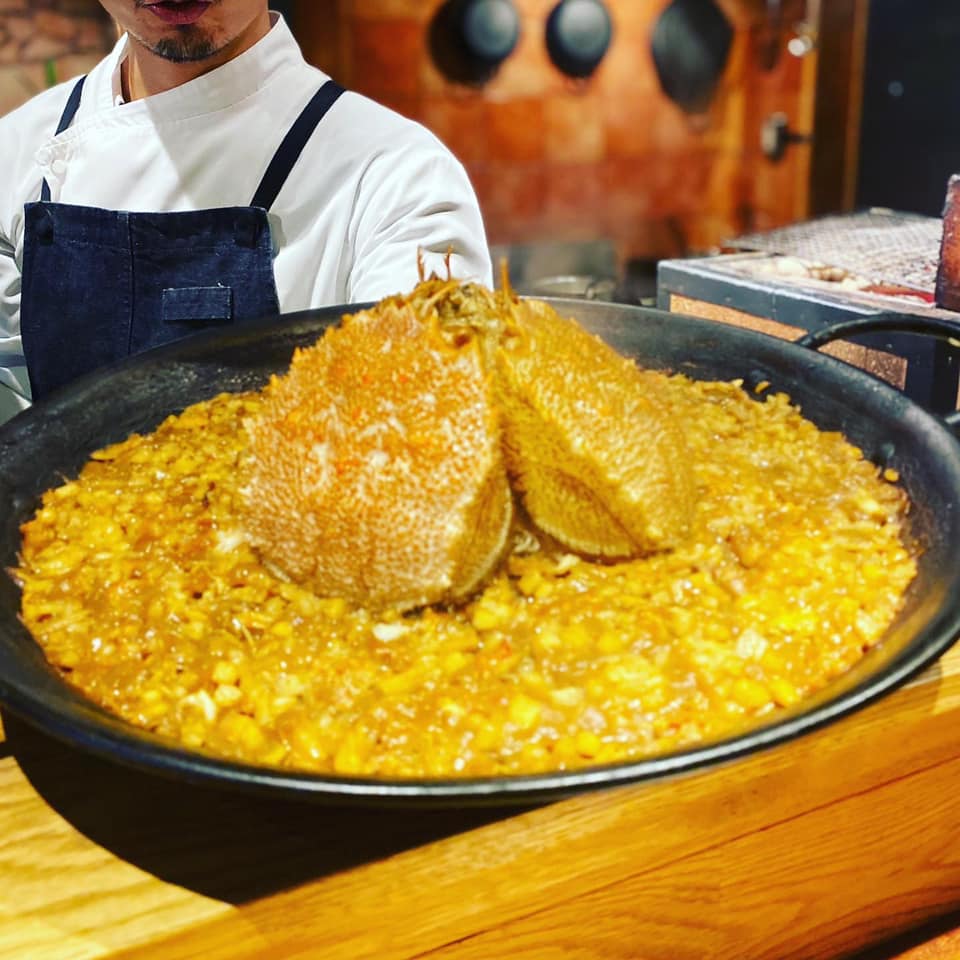 これがスペイン料理⁉期待通りの驚きの毛蟹パエリア･京都「アカ（aca 1°）」