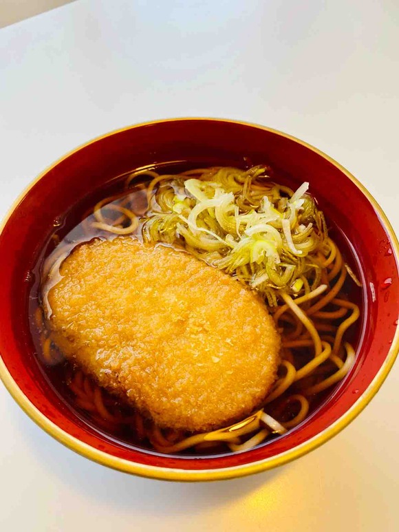 柳家喬太郎師匠の落語を聴きながら、おうちで「コロッケそば」