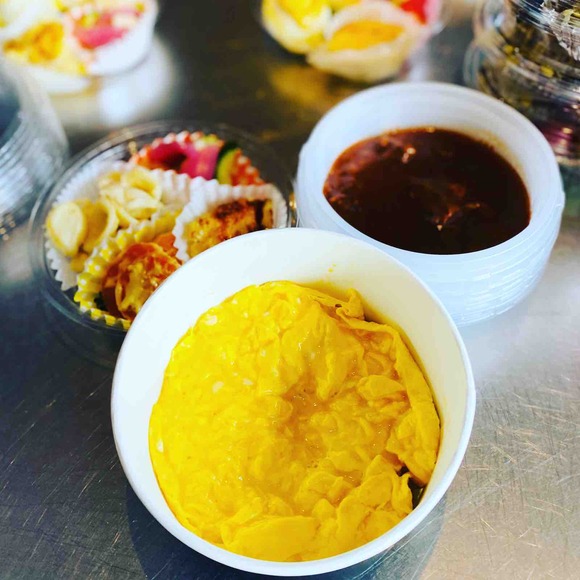 一日一組限定フレンチ「イナシュヴェ」のオムライス弁当を大切な人たちにテイクアウト