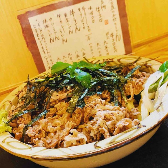 麺至上主義！  登録商標「牛コロ」を初めて食す（肉増し・麺大盛）