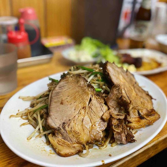 名古屋下町の超人気街中華！はじめての名物「皿台湾」＠人生餃子