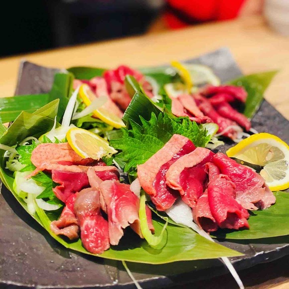 気軽にジビエを焼肉スタイルで！錦通り沿いの炙ジビエ「御吉兆」