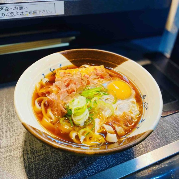 新幹線のホームでのお楽しみ！コロナ対策万全「住よし」きしめん