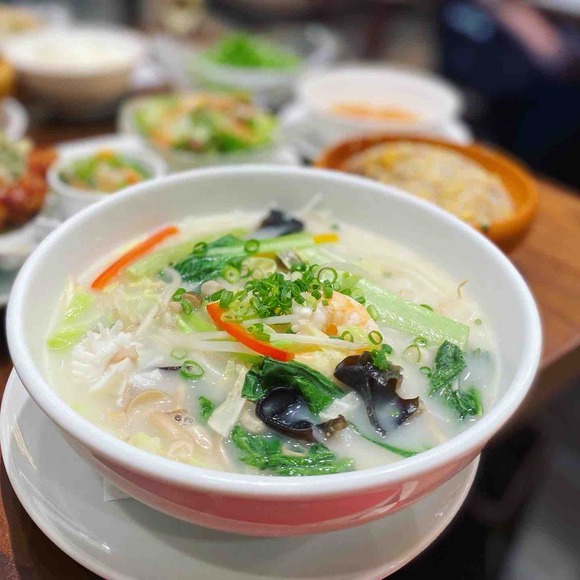 けんけん、みんみん、焼きビーフン♪ケンミン食品直営「健民ダイニング」