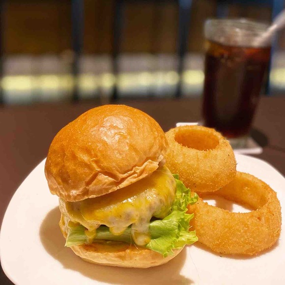 日帰り弾丸宮古島！最後は「ダグスバーガー・本店」へ