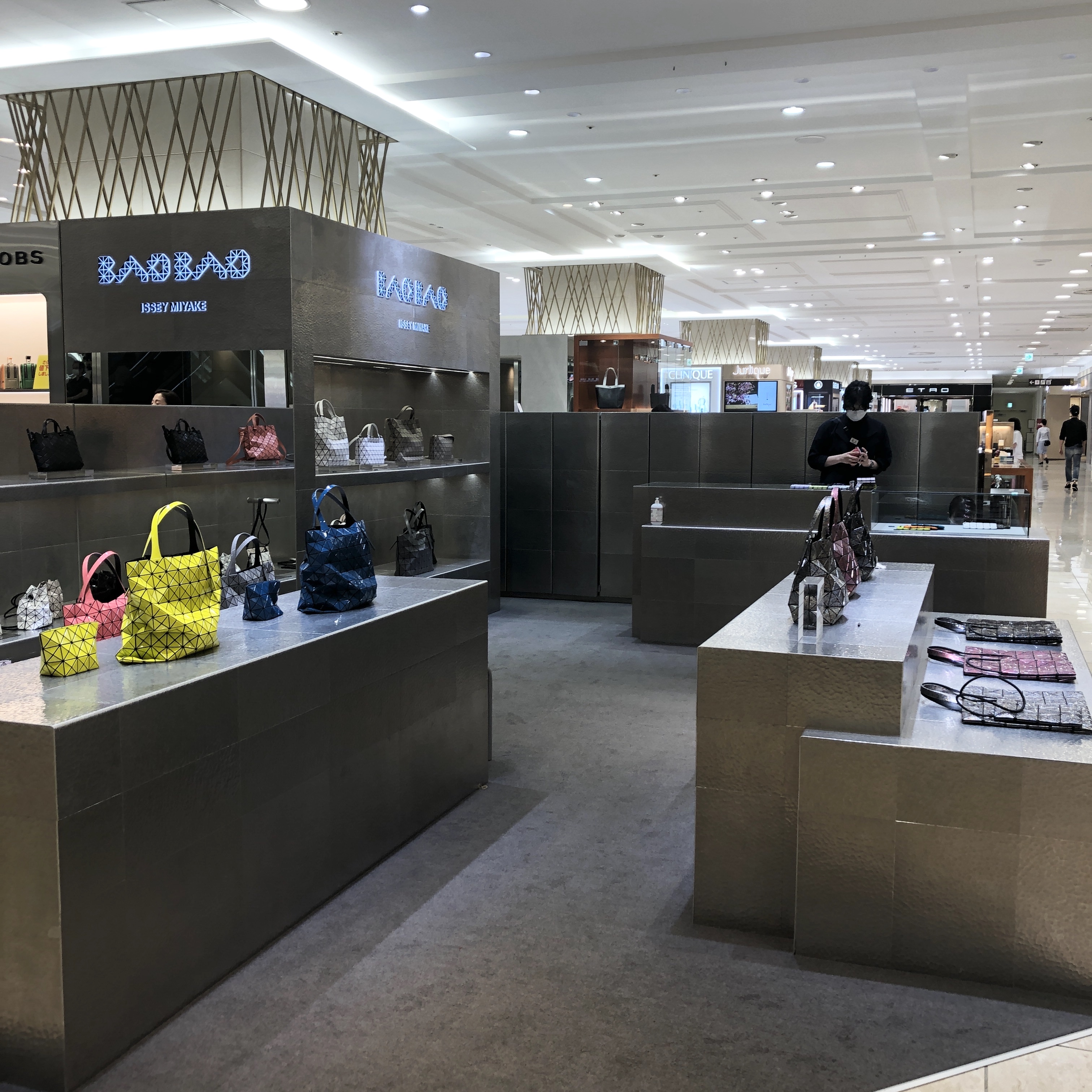 6FC24FF7-12A6-40D8-BBEA-5F59F779CD24