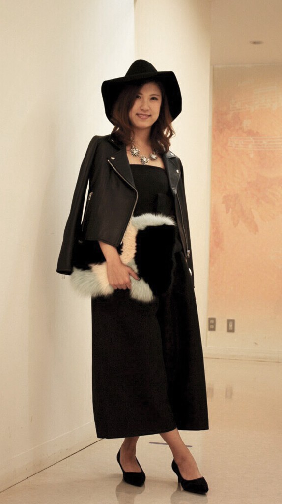 クイーンズコート全身